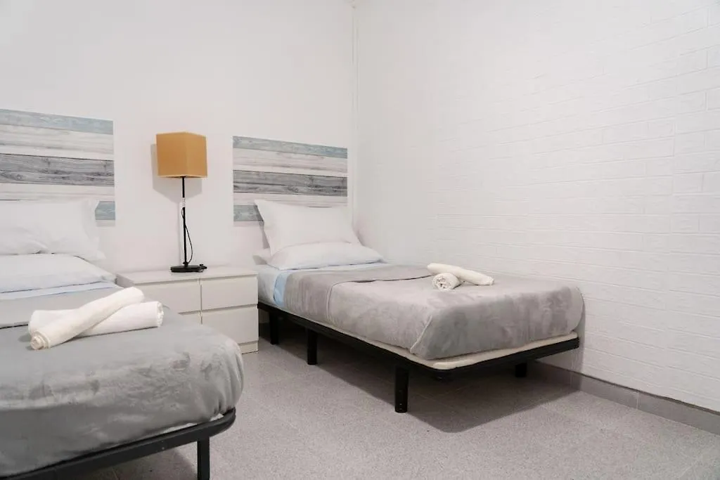 Moderno Piso Toledo Apartment
