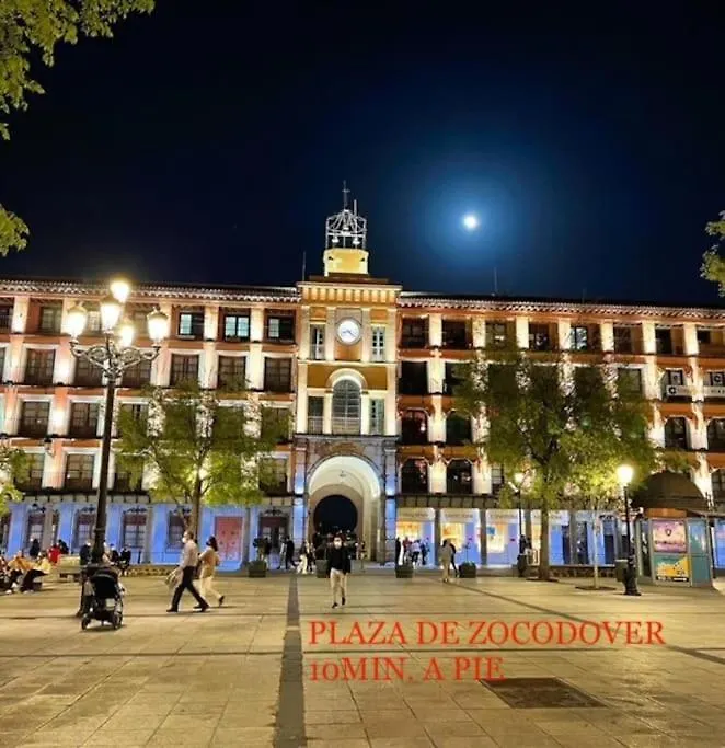 Moderno Piso Toledo Apartment