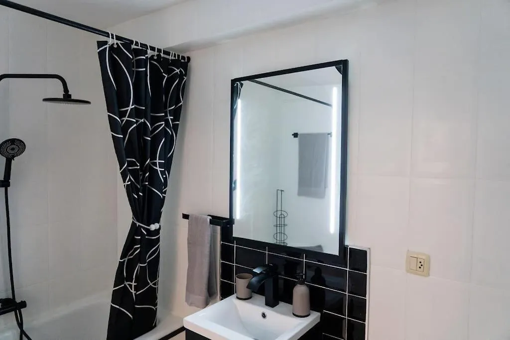 Moderno Piso Toledo Apartment
